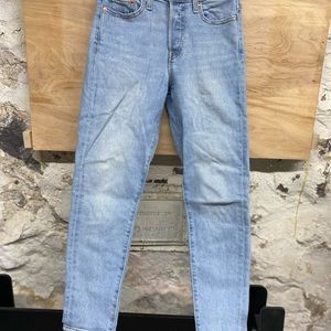 Levi’s Wedgie fit, light wash denim